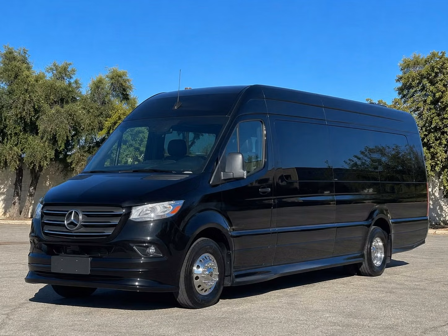 enterprise charter buses minibuses party buses and sprinter vans in enterprise