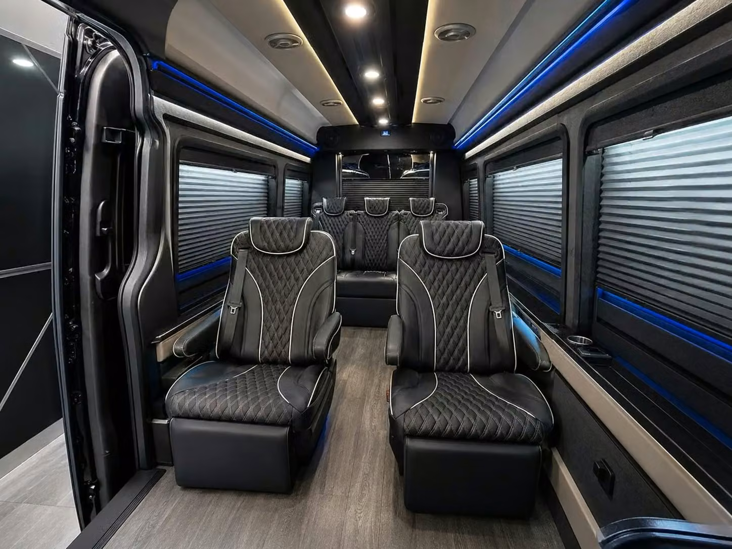 enterprise tour buses for long layovers in enterprise